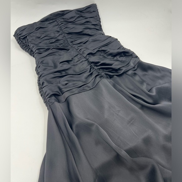 Cinq a Sept Silk Eliza Strapless Asymmetrical Cocktail Black Dress - Size 12 - Picture 2 of 6